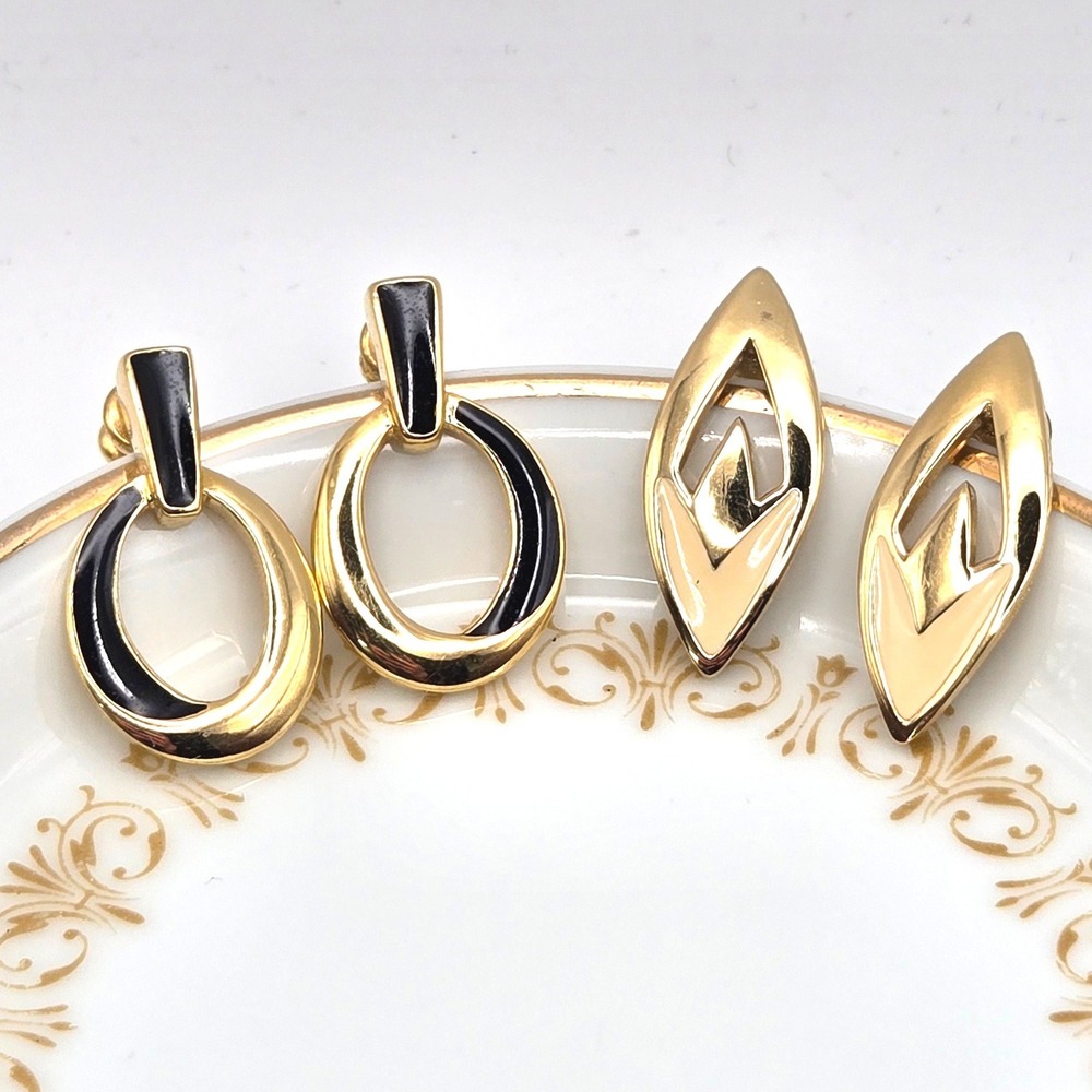 Trifari Vintage Gold Tone Enamel Earring Set Black Cream Geometric Door Knocker‎